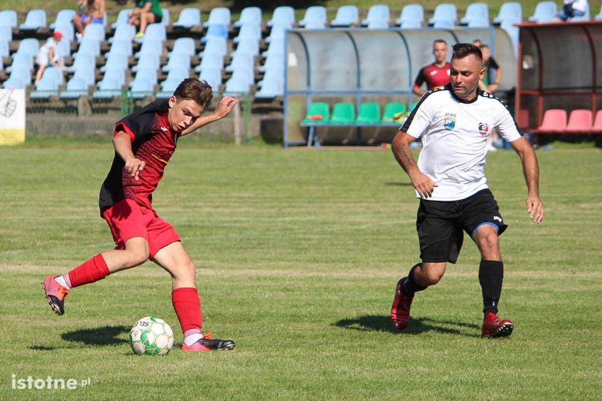 BKS wysoko wygrywa z Twardym Świętoszów