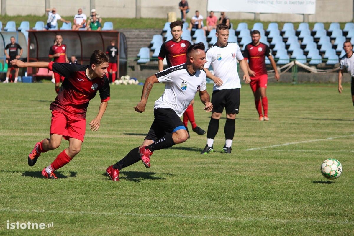 BKS wysoko wygrywa z Twardym Świętoszów