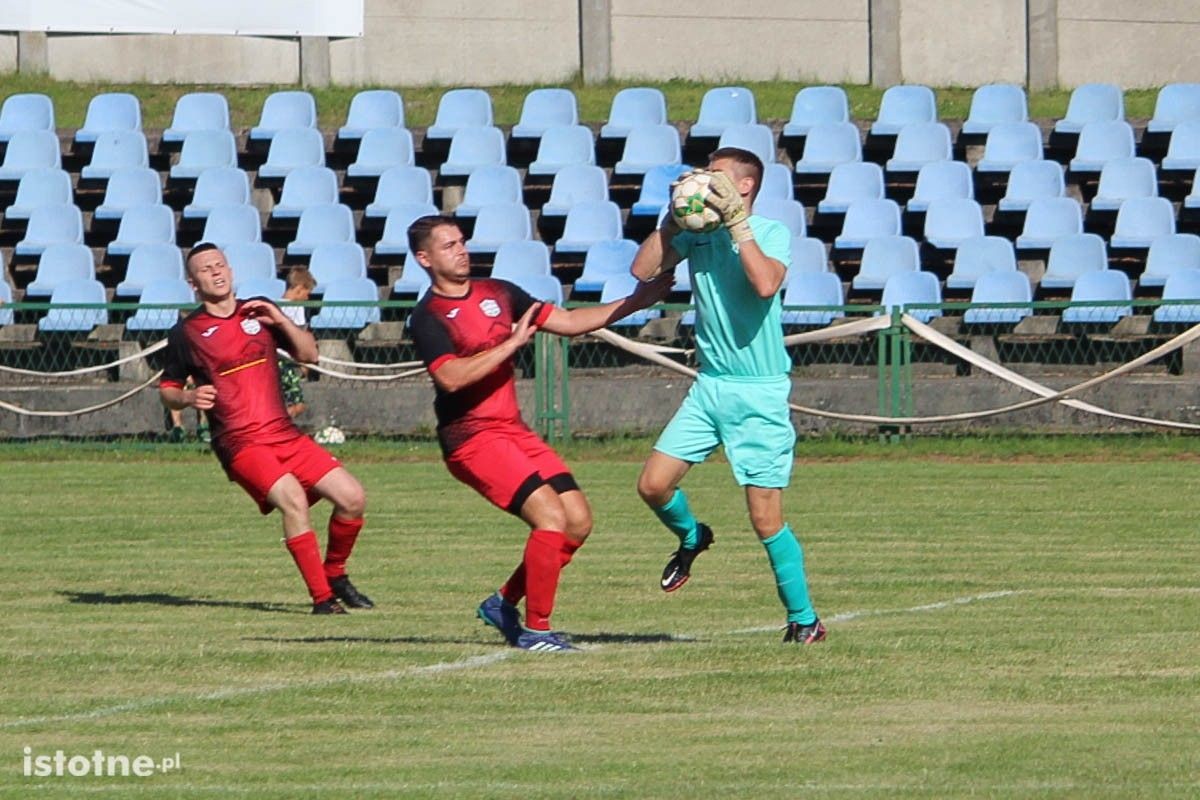 BKS wysoko wygrywa z Twardym Świętoszów