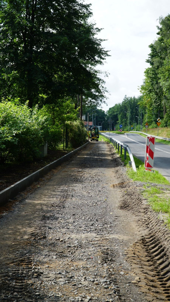 Budowa ścieżki rowerowej przy ul. Jeleniogórskiej (przy Leśnym Potoku) w Bolesławcu