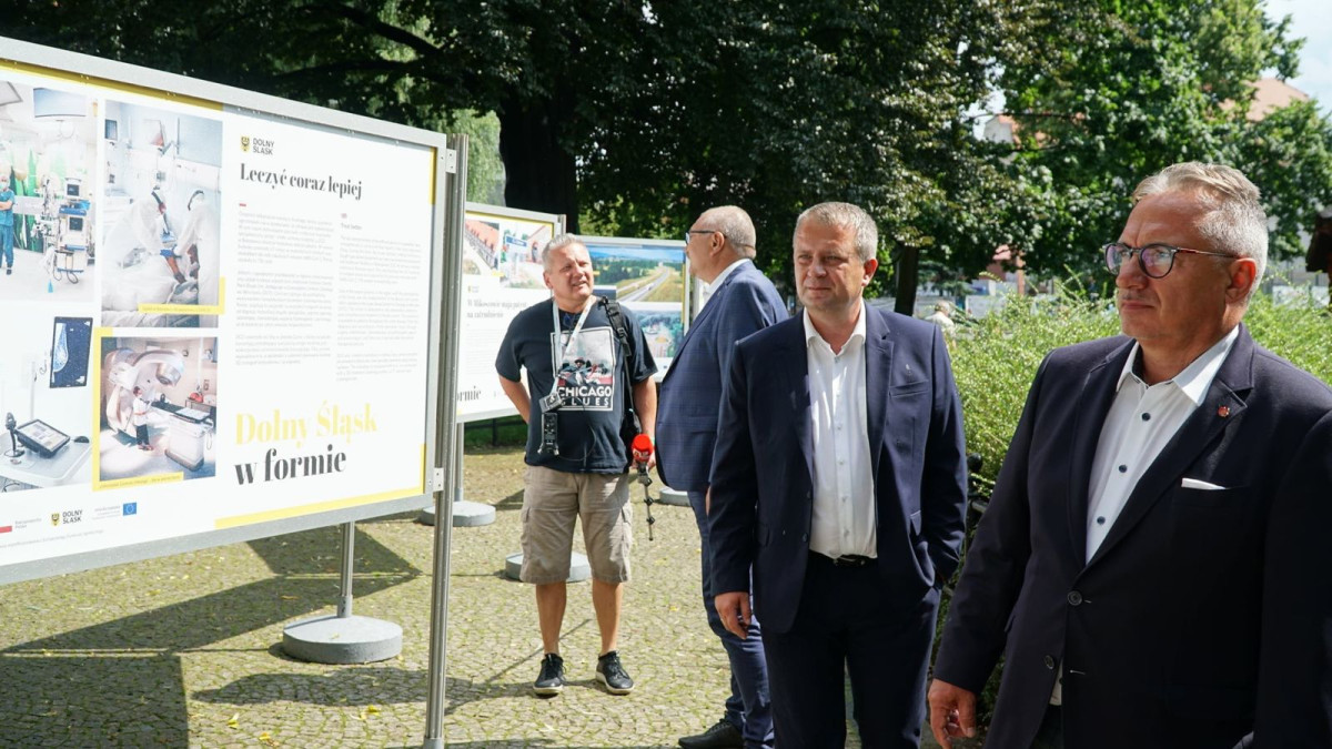 Wystawa plenerowa „Dolny Śląsk w formie” na bolesławieckich plantach