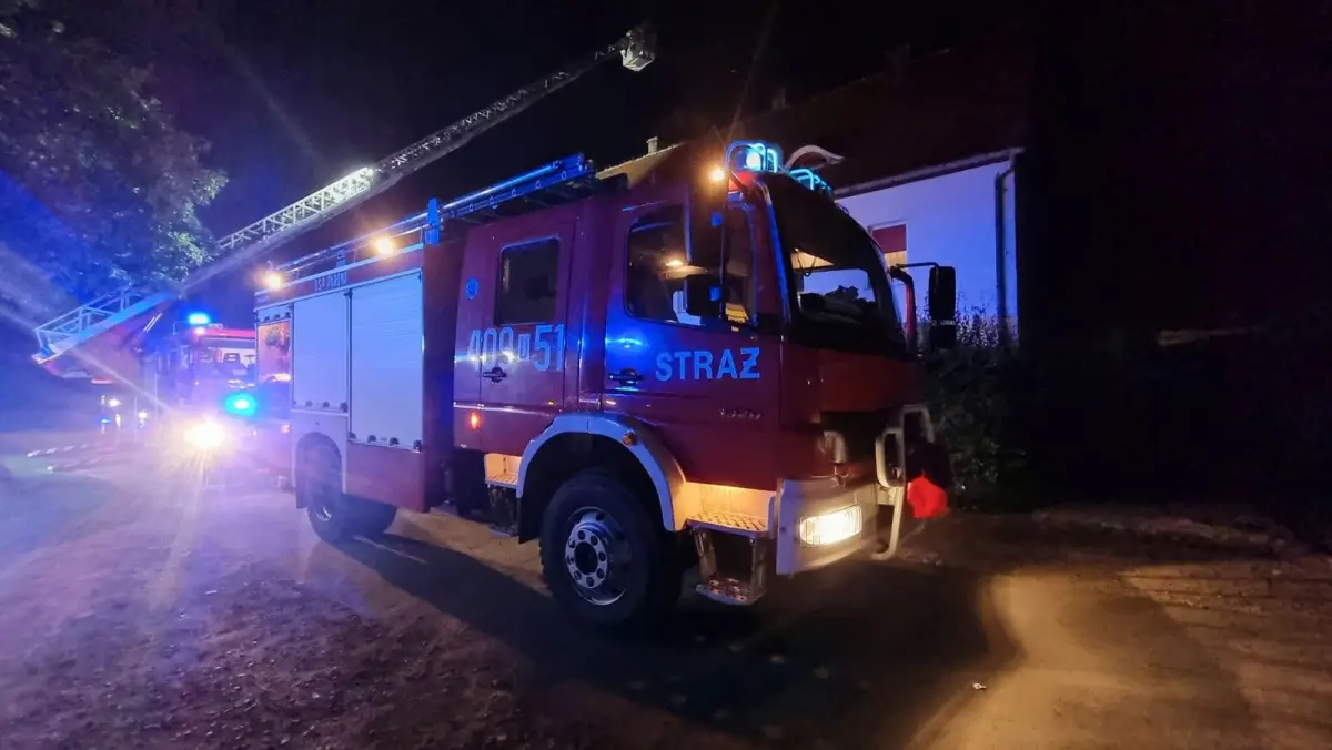 Akcja straży pożarnej w miejscowości Parowa