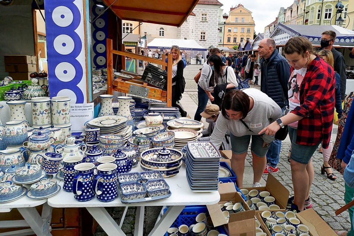 27. Bolesławieckie Dni Ceramiki dzień pierwszy targów