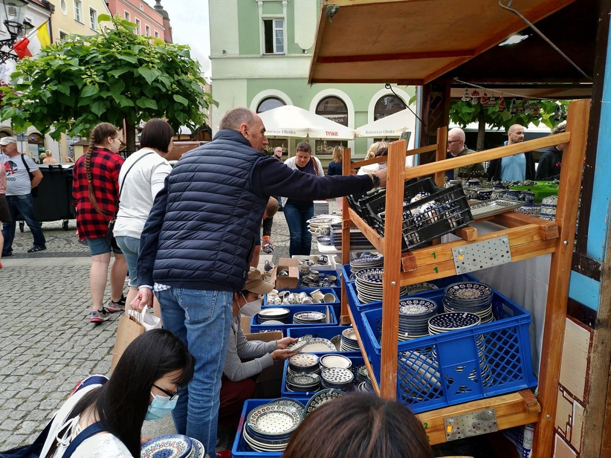 27. Bolesławieckie Dni Ceramiki dzień pierwszy targów
