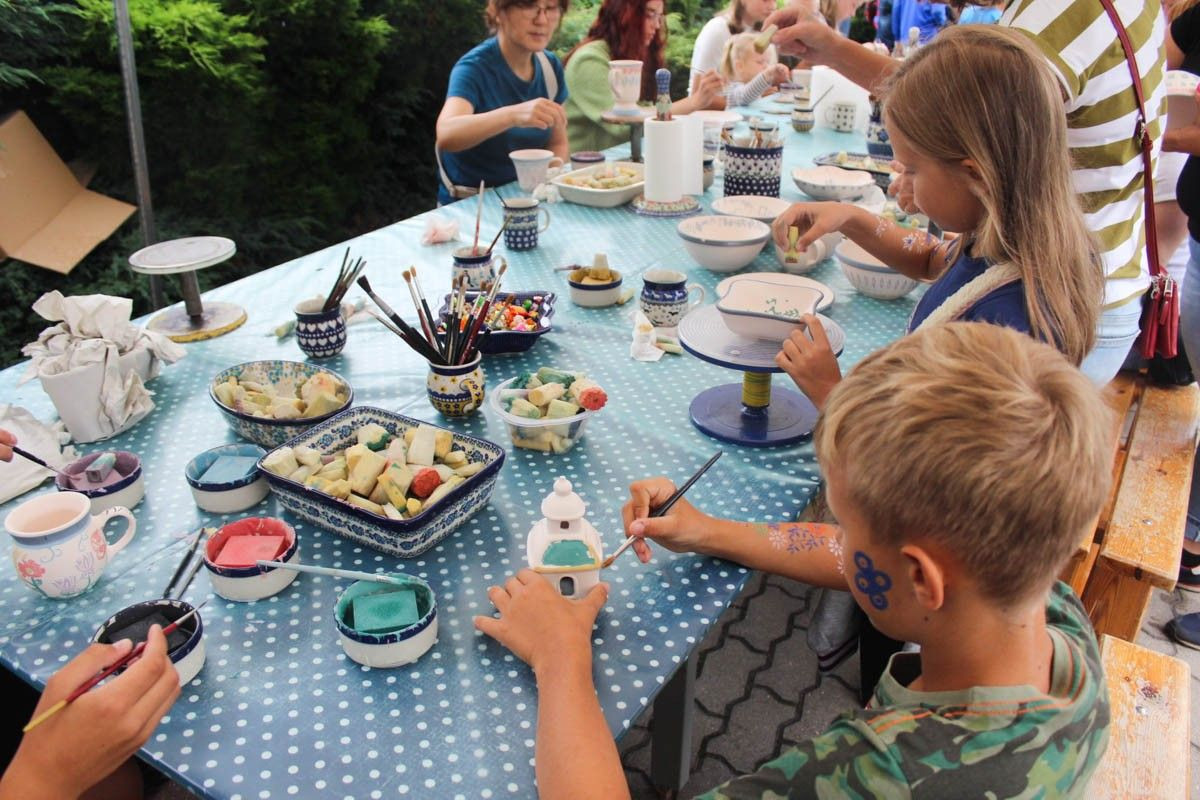 Ceramiczny ogród przy Ceramice Artystycznej