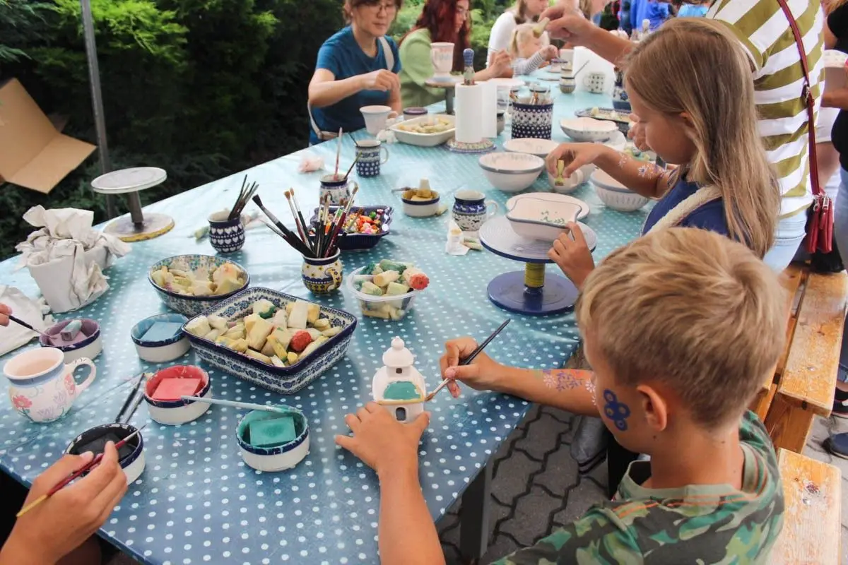Ceramiczny ogród przy Ceramice Artystycznej