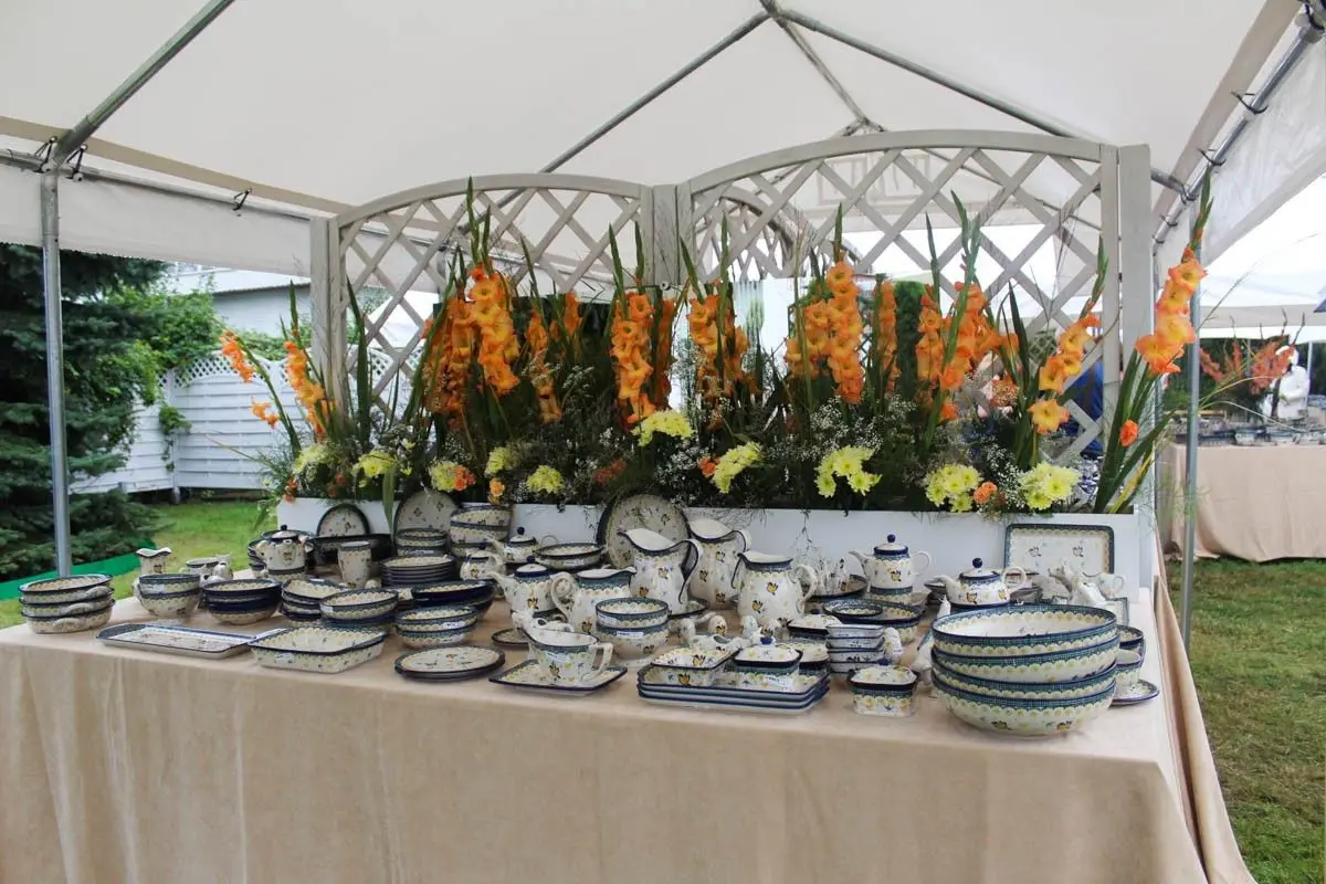 Ceramiczny ogród przy Ceramice Artystycznej