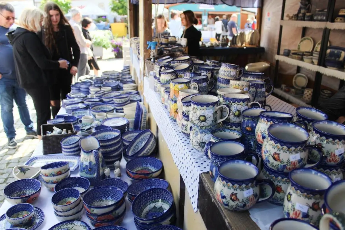Targi ceramiczne na bolesławieckim rynku - piątek