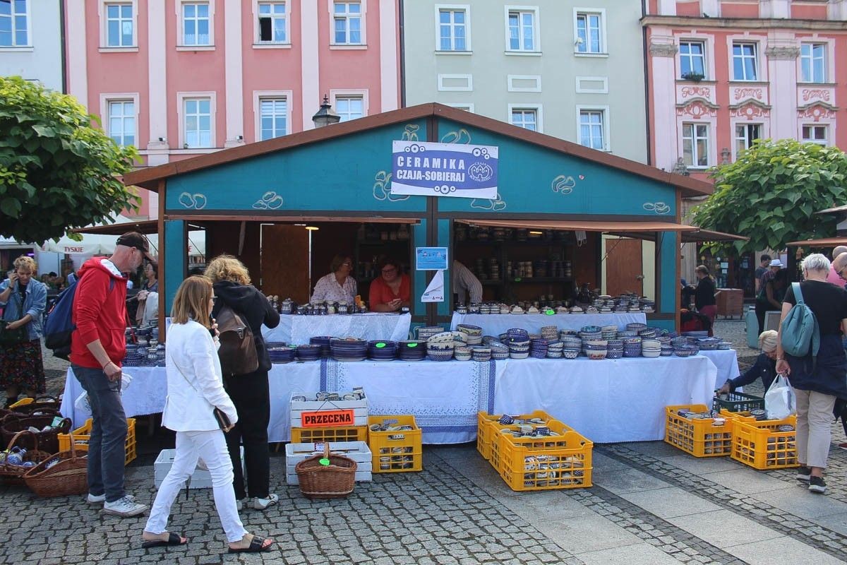 Targi ceramiczne na bolesławieckim rynku - piątek