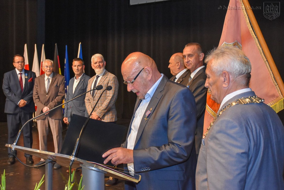 Uhonorowano bolesławieckich medyków, patriotów i zasłużonych dla naszego miasta