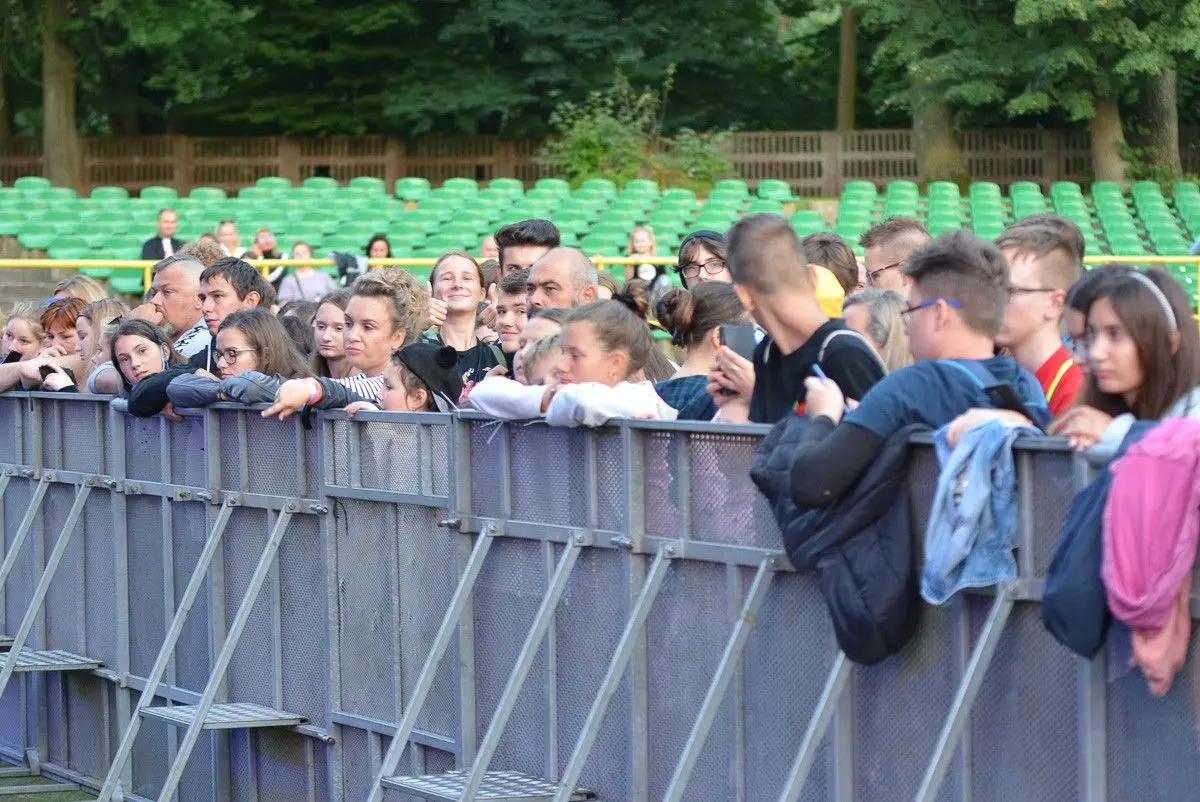 Roksana Węgiel i Kwiat Jabłoni na Bolesławieckim Święcie Ceramiki
