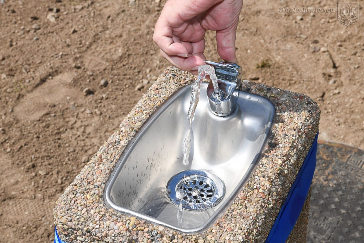 Poidło na Wiadukt Plaza w Bolesławcu