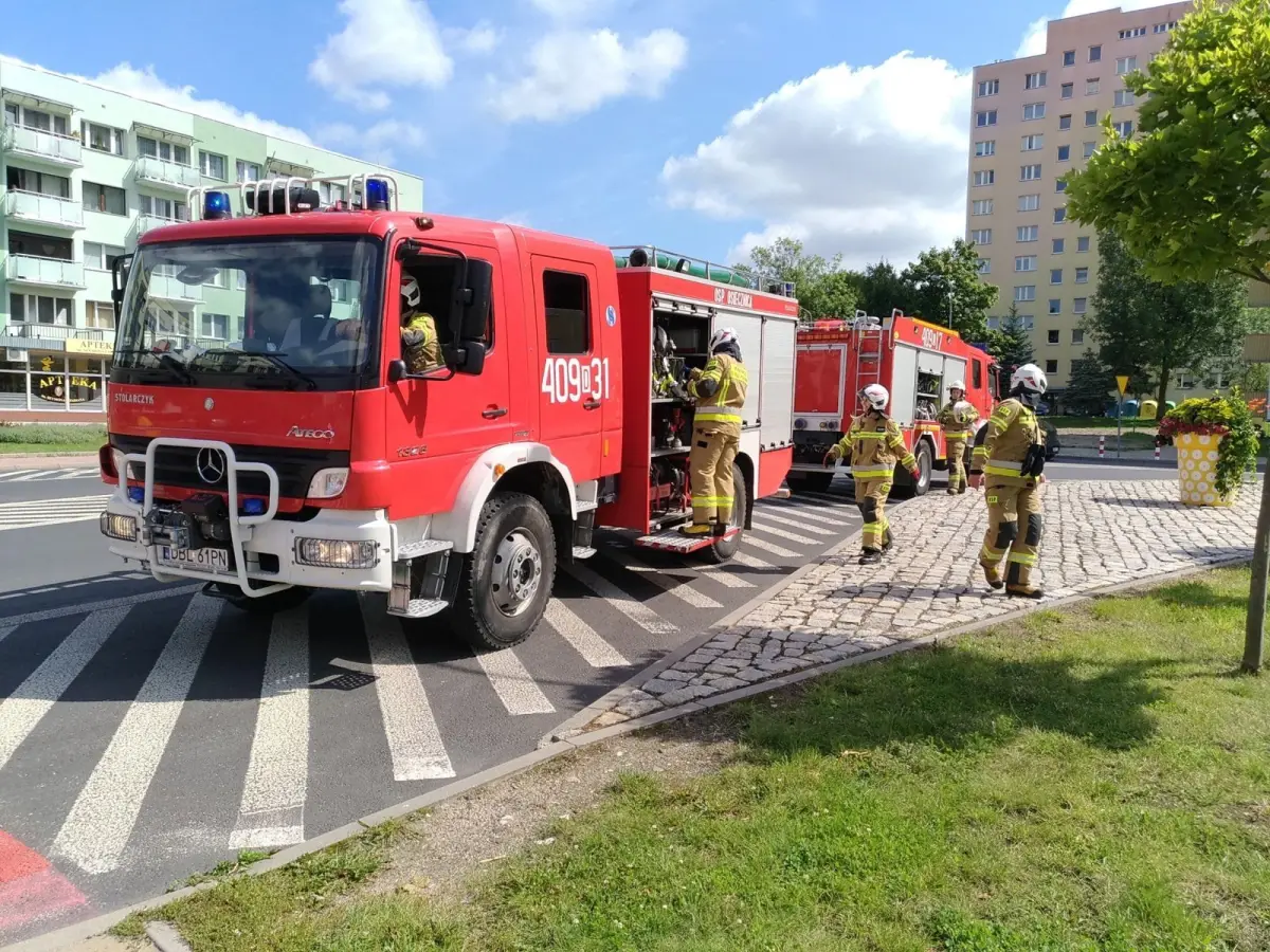 Ćwiczenia strażackie przy hotelu Ibis w Bolesławcu