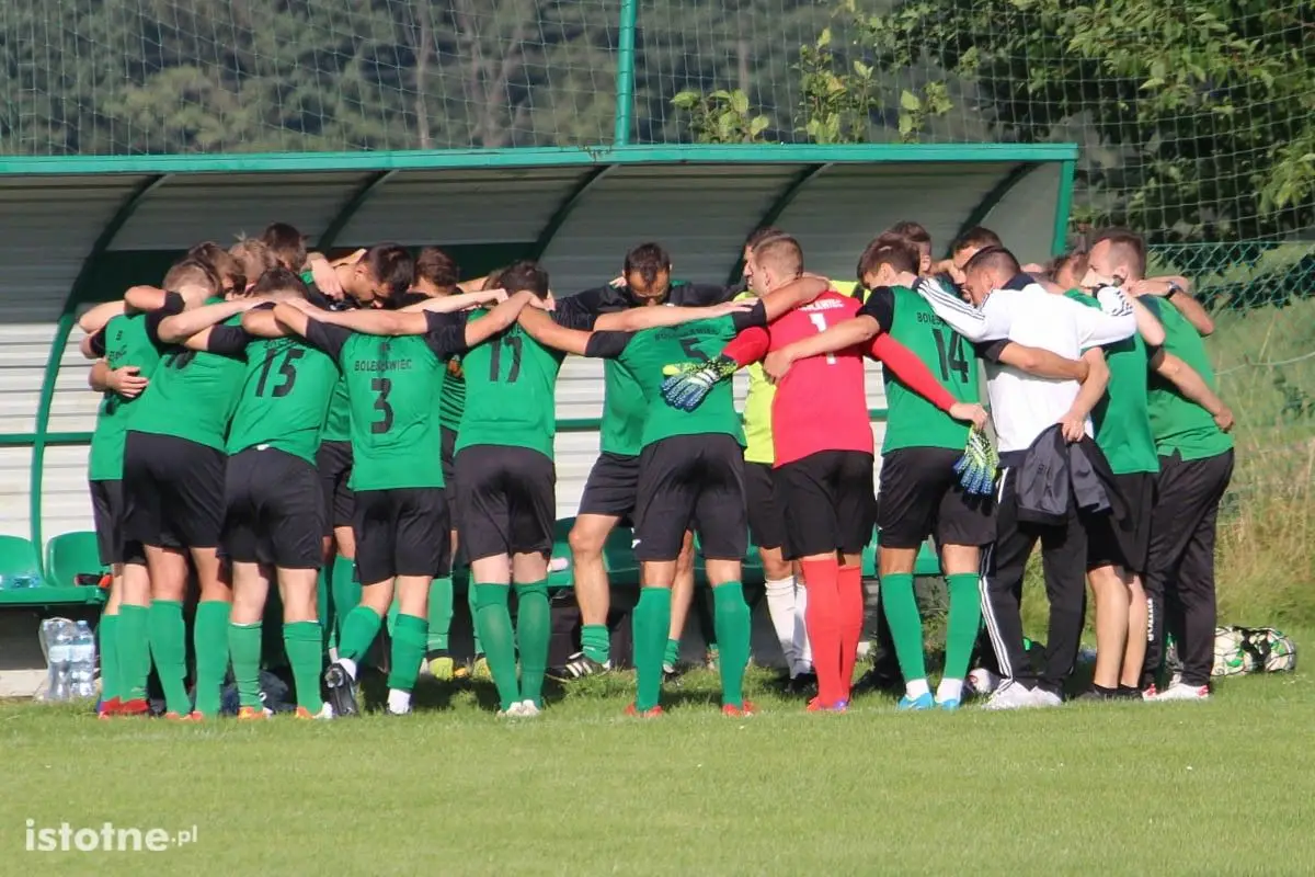 12 goli w meczu pucharowym GKS Warta Bolesławiecka – BKS Bolesławiec