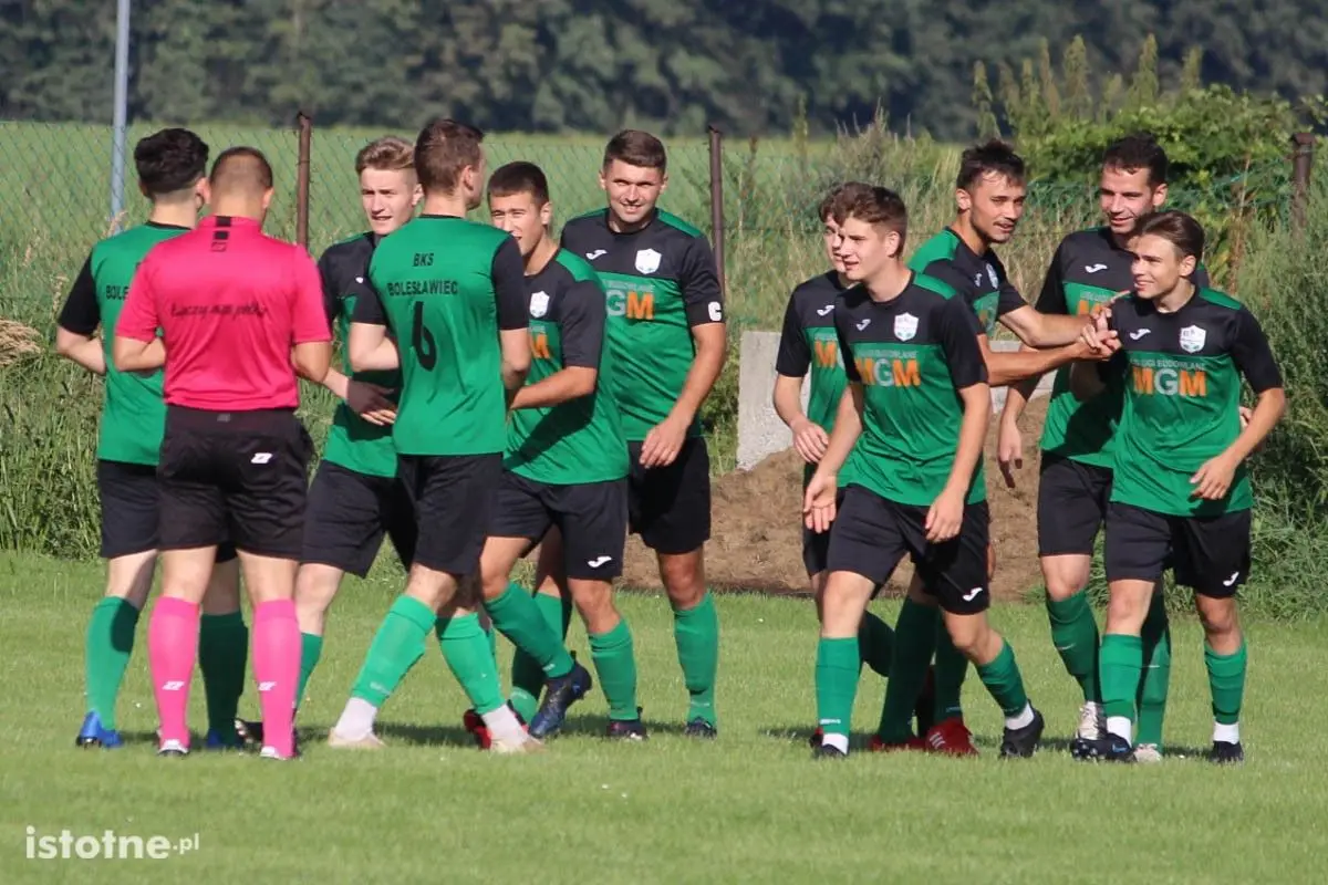12 goli w meczu pucharowym GKS Warta Bolesławiecka – BKS Bolesławiec
