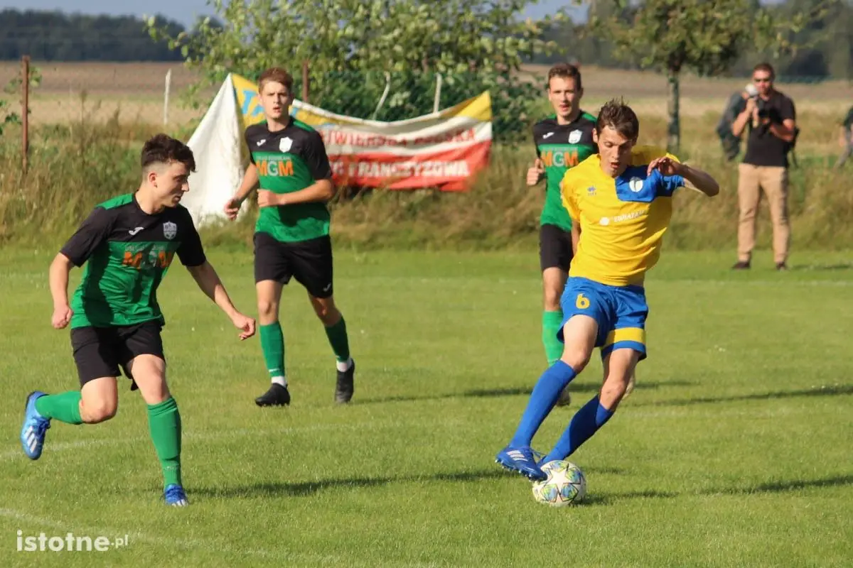 12 goli w meczu pucharowym GKS Warta Bolesławiecka – BKS Bolesławiec