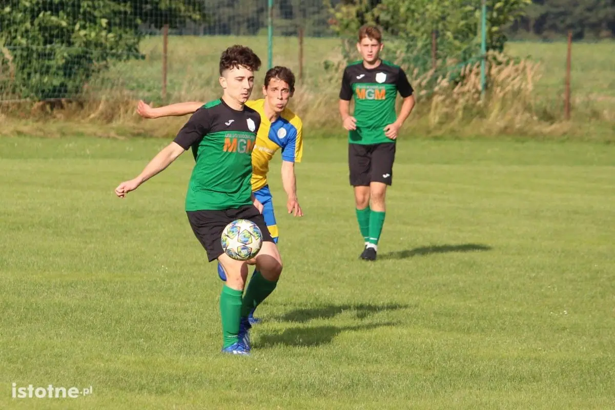 12 goli w meczu pucharowym GKS Warta Bolesławiecka – BKS Bolesławiec