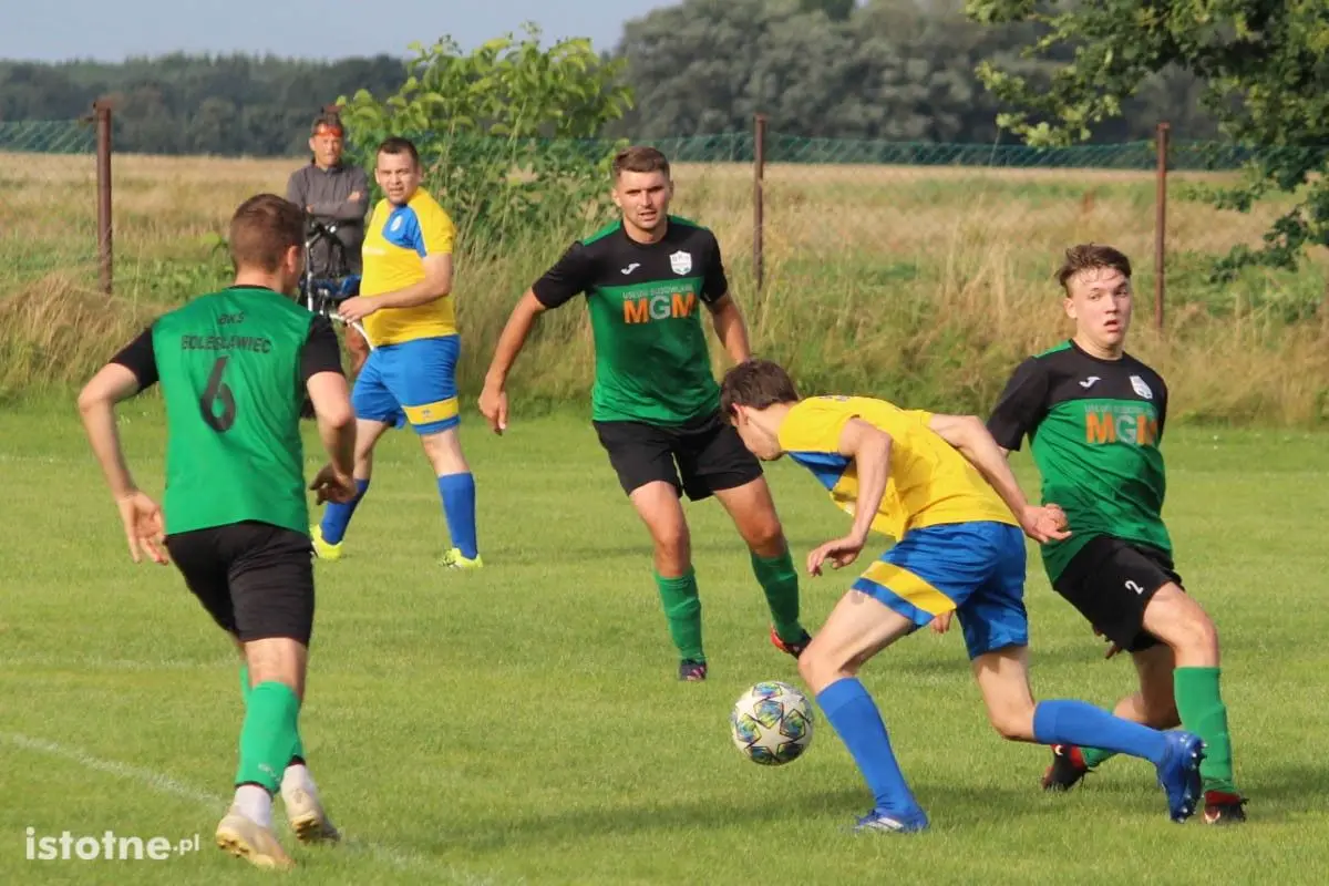 12 goli w meczu pucharowym GKS Warta Bolesławiecka – BKS Bolesławiec