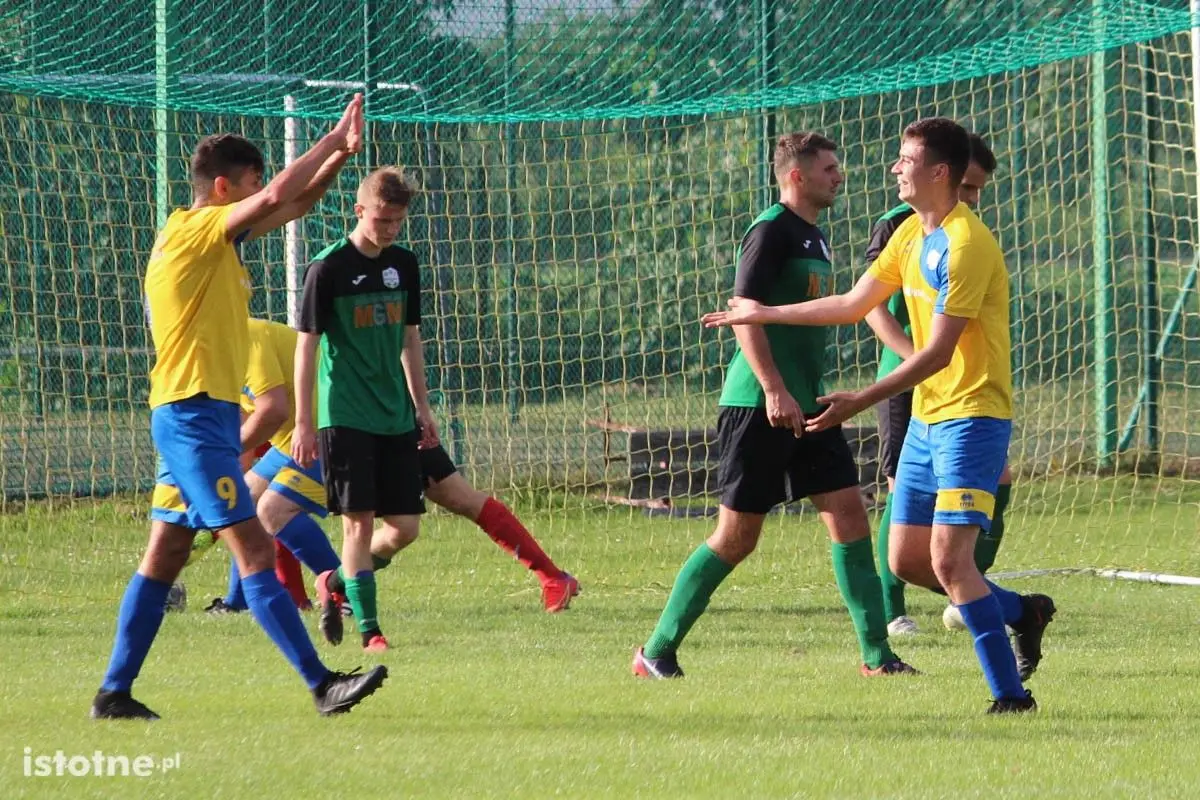 12 goli w meczu pucharowym GKS Warta Bolesławiecka – BKS Bolesławiec