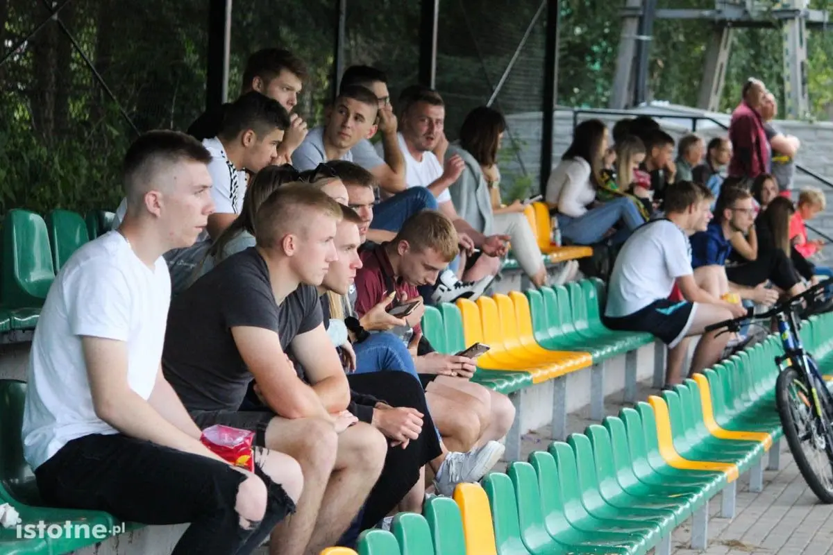 12 goli w meczu pucharowym GKS Warta Bolesławiecka – BKS Bolesławiec