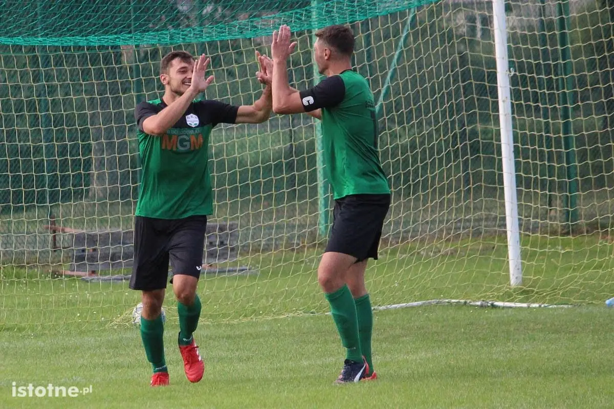 12 goli w meczu pucharowym GKS Warta Bolesławiecka – BKS Bolesławiec
