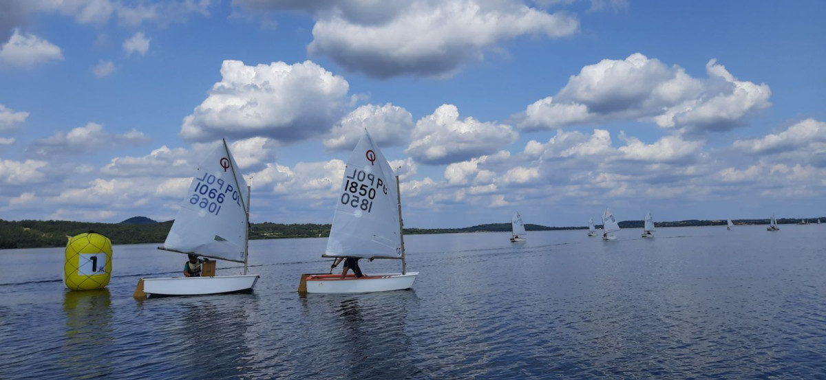 Piraci na fali – udane starty Bolesławieckich żeglarzy