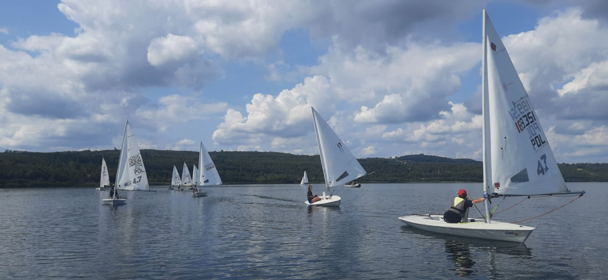 Piraci na fali – udane starty Bolesławieckich żeglarzy