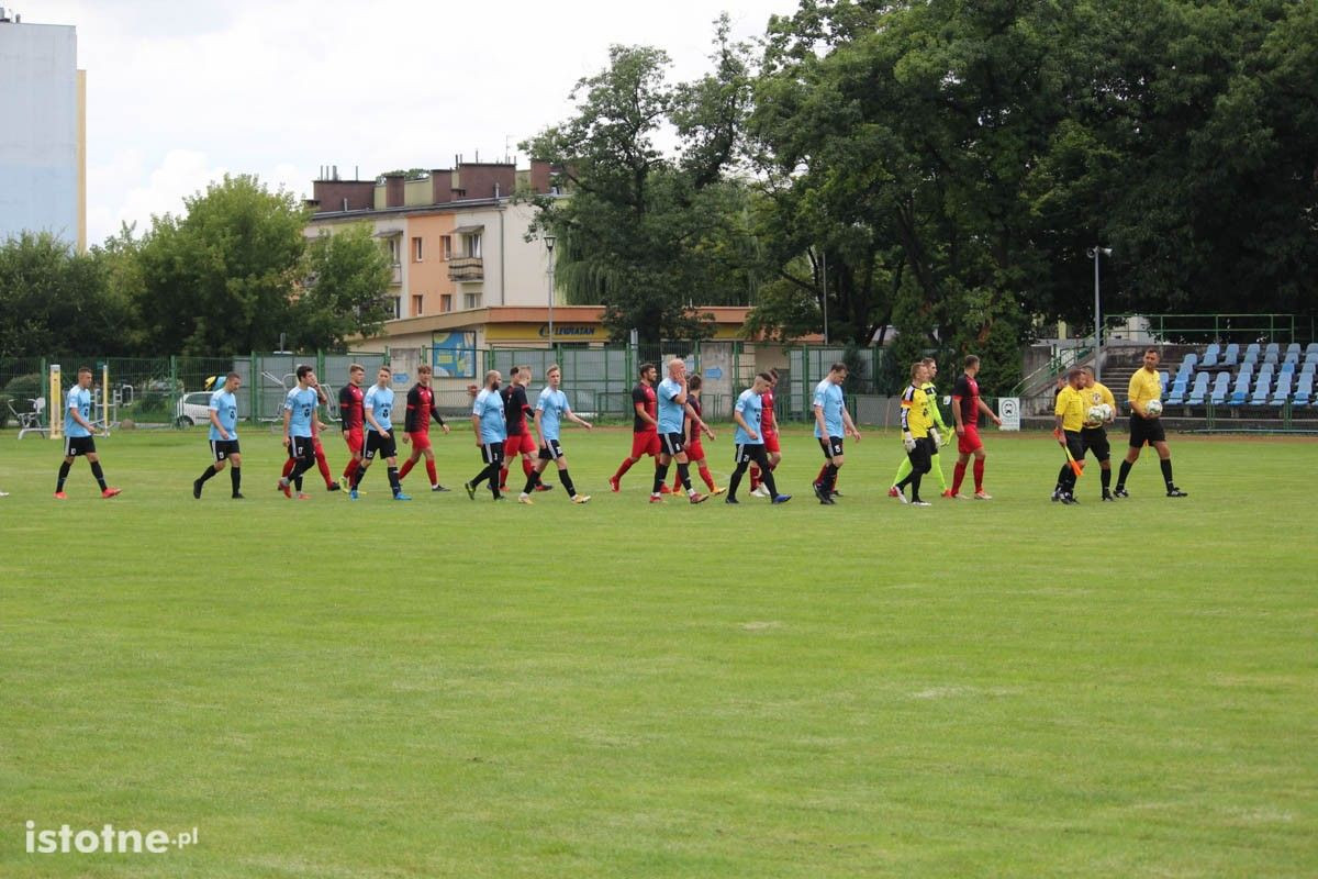 Niespodzianki nie było. BKS wysoko wygrywa z Górnikiem Węgliniec