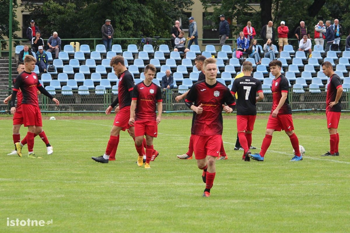 Niespodzianki nie było. BKS wysoko wygrywa z Górnikiem Węgliniec