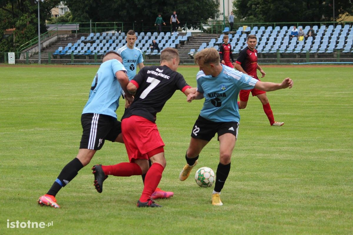 Niespodzianki nie było. BKS wysoko wygrywa z Górnikiem Węgliniec