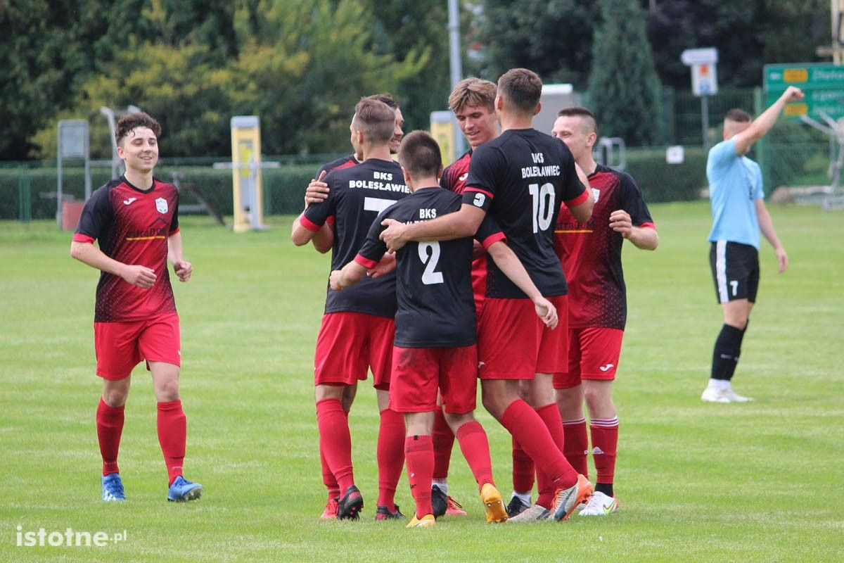 Niespodzianki nie było. BKS wysoko wygrywa z Górnikiem Węgliniec