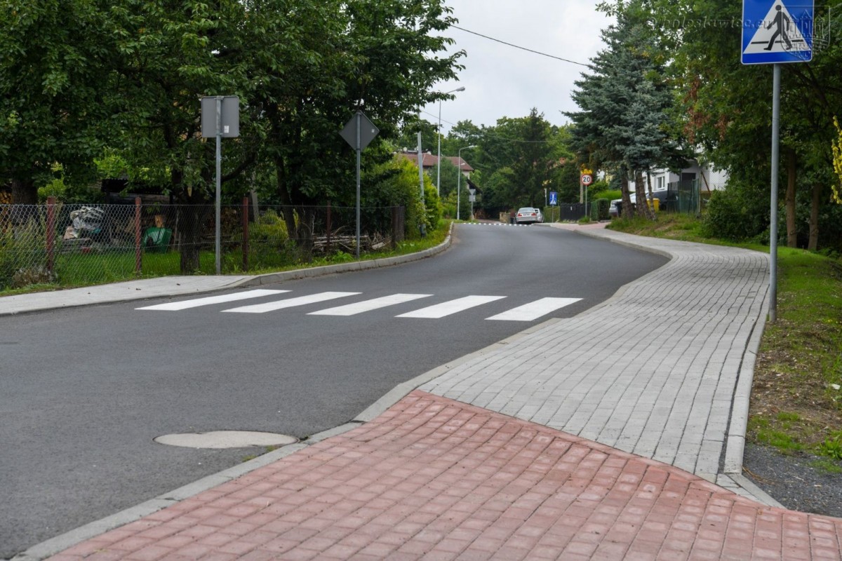 Nowy chodnik przy ulicy Różanej w Bolesławcu