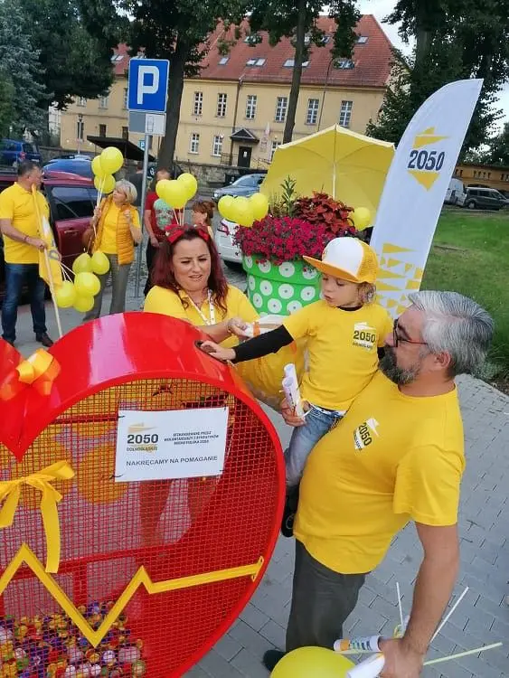 Serce na nakrętki od Stowarzyszenia Polska 2050