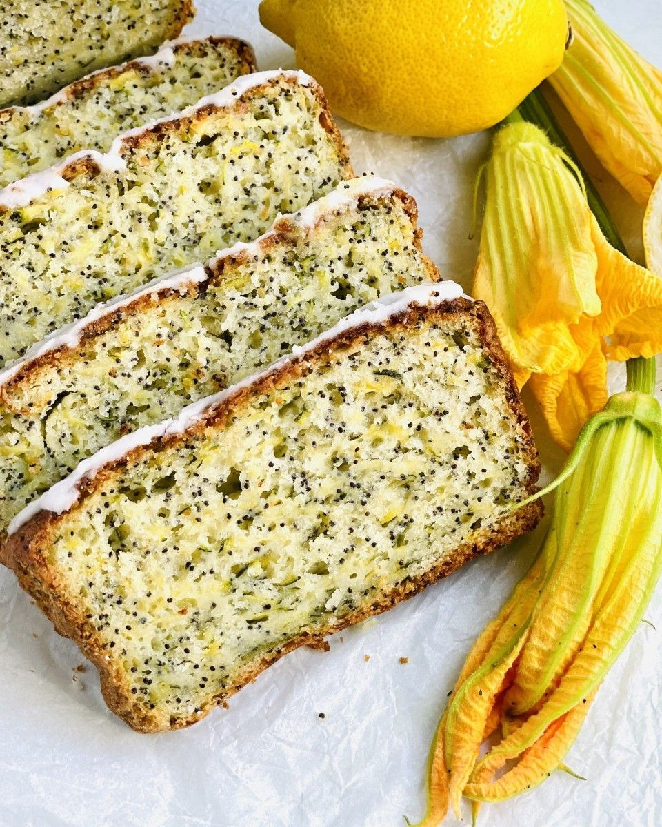 Cytrynowy chlebek z cukinii z makiem