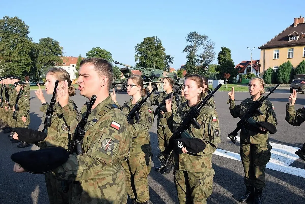 Żołnierze Legii Akademickiej przysięgali w Bolesławcu