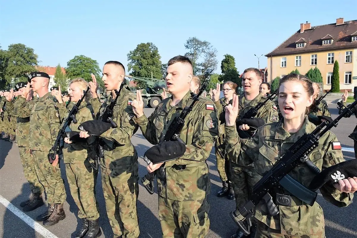 Żołnierze Legii Akademickiej przysięgali w Bolesławcu