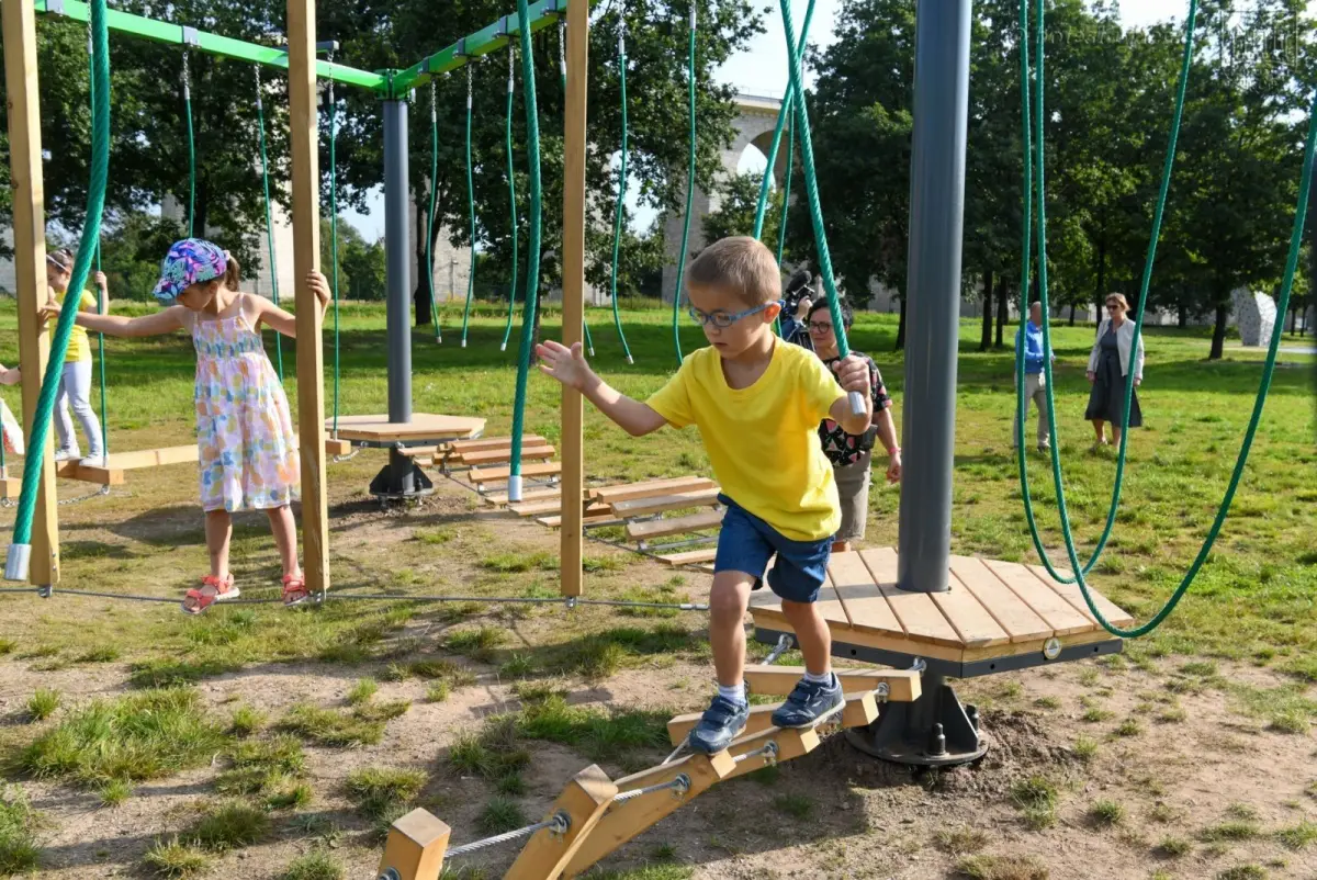 Park linowy na Wiadukt Plaza