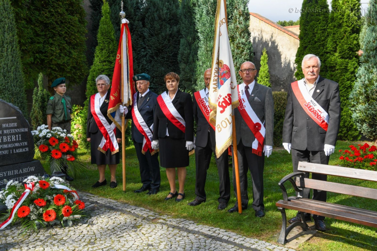 Oddali hołd męczennikom Syberii oraz pomordowanym w Katyniu i łagrach