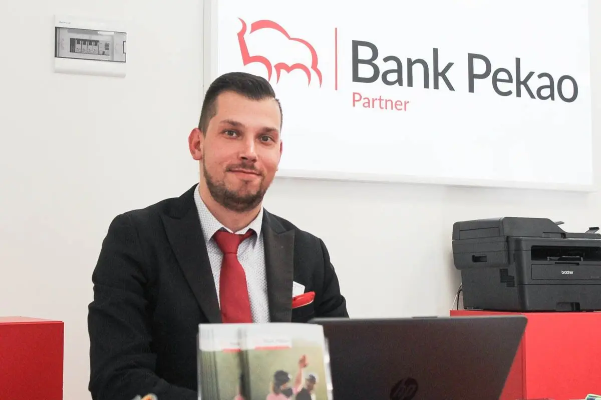 Kacper Marciniak - menager placówki Pekao S.A.