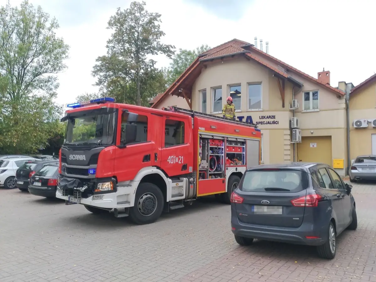 Akcja straży pożarnej przy ul. Grunwaldzkiej w Bolesławcu