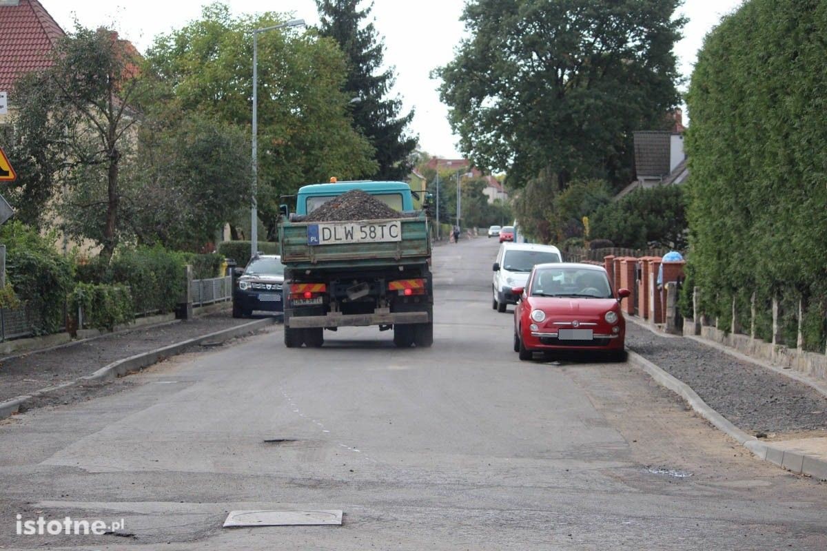 Trwa remont ulicy Łasickiej i ulicy Żeromskiego