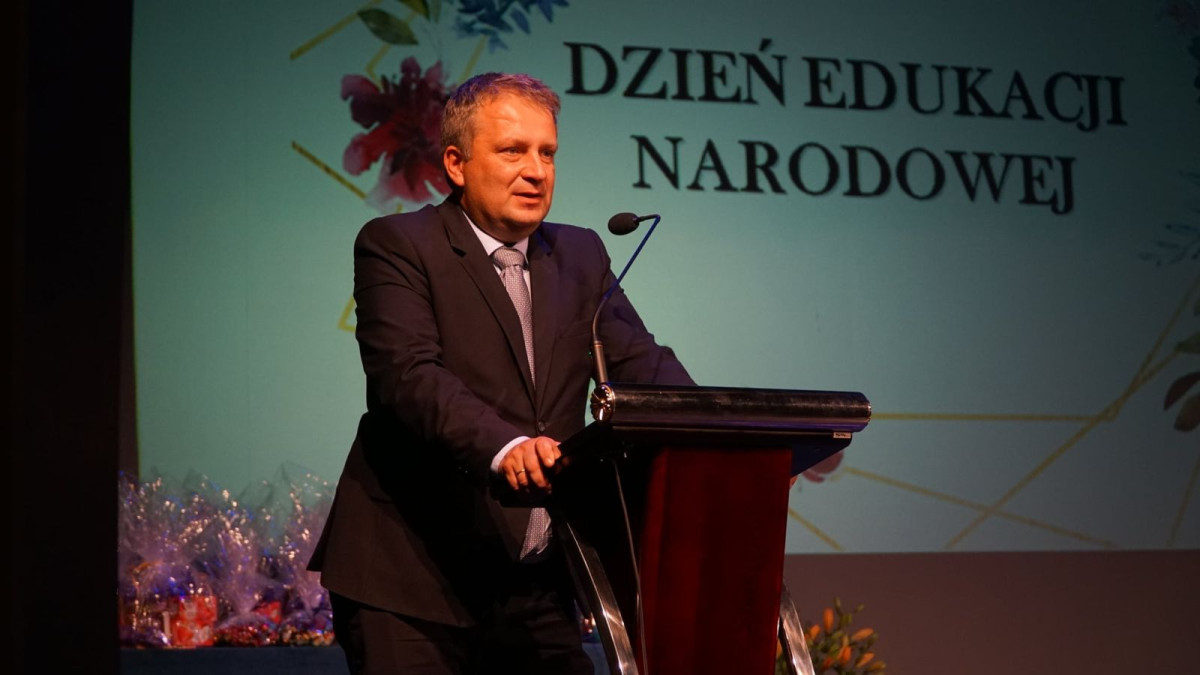 Starosta złożył życzenia z okazji Dnia Edukacji Narodowej