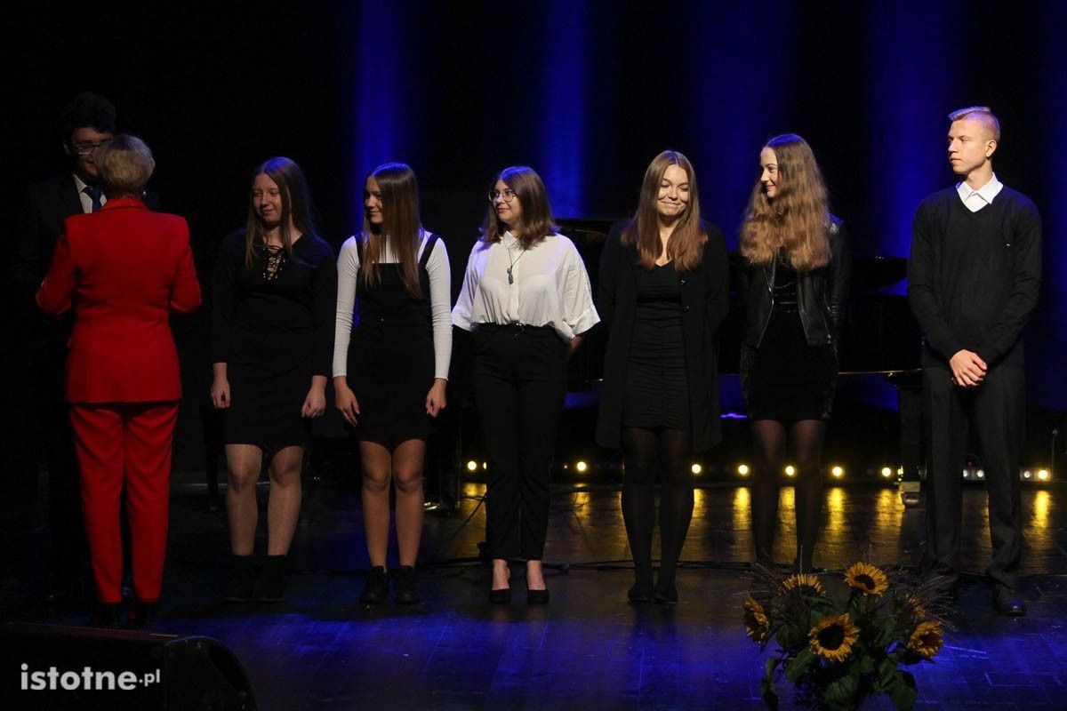 Gala wręczenia nagród najzdolniejszym uczniom i najlepszym nauczycielom