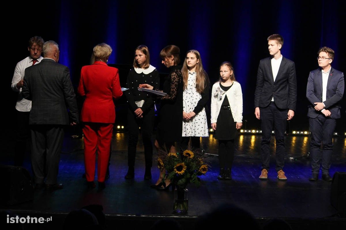 Gala wręczenia nagród najzdolniejszym uczniom i najlepszym nauczycielom