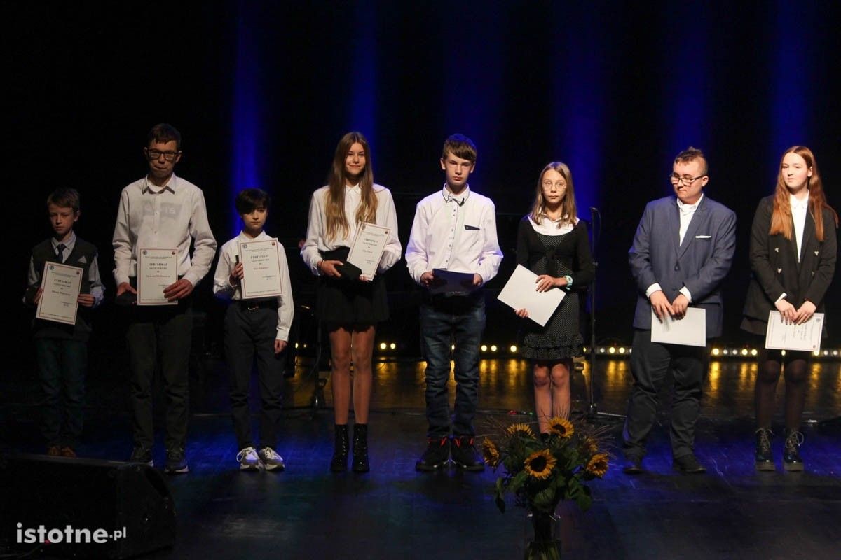 Gala wręczenia nagród najzdolniejszym uczniom i najlepszym nauczycielom