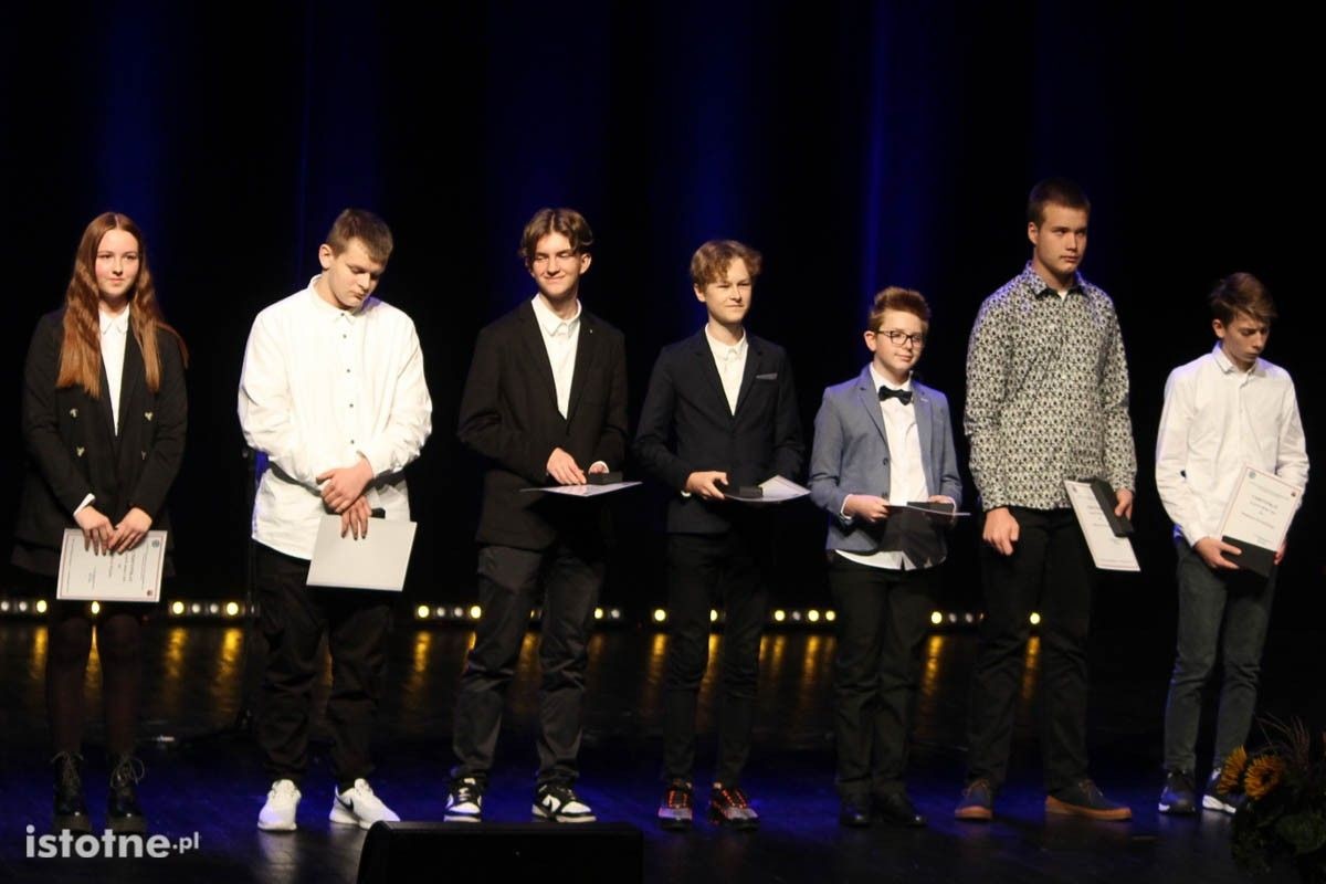 Gala wręczenia nagród najzdolniejszym uczniom i najlepszym nauczycielom