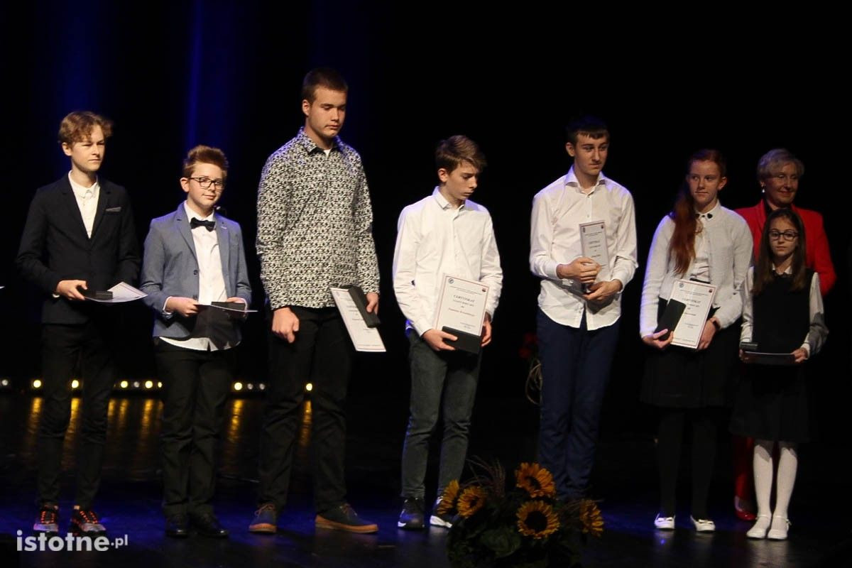 Gala wręczenia nagród najzdolniejszym uczniom i najlepszym nauczycielom