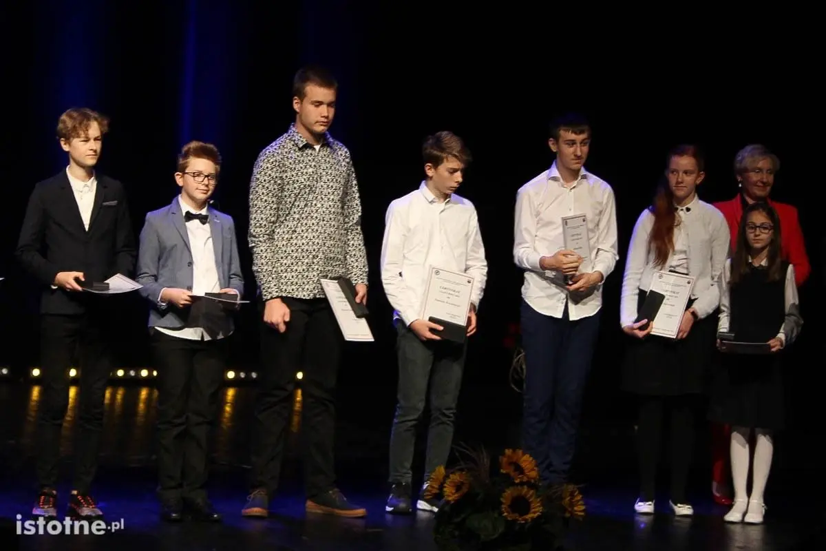 Gala wręczenia nagród najzdolniejszym uczniom i najlepszym nauczycielom