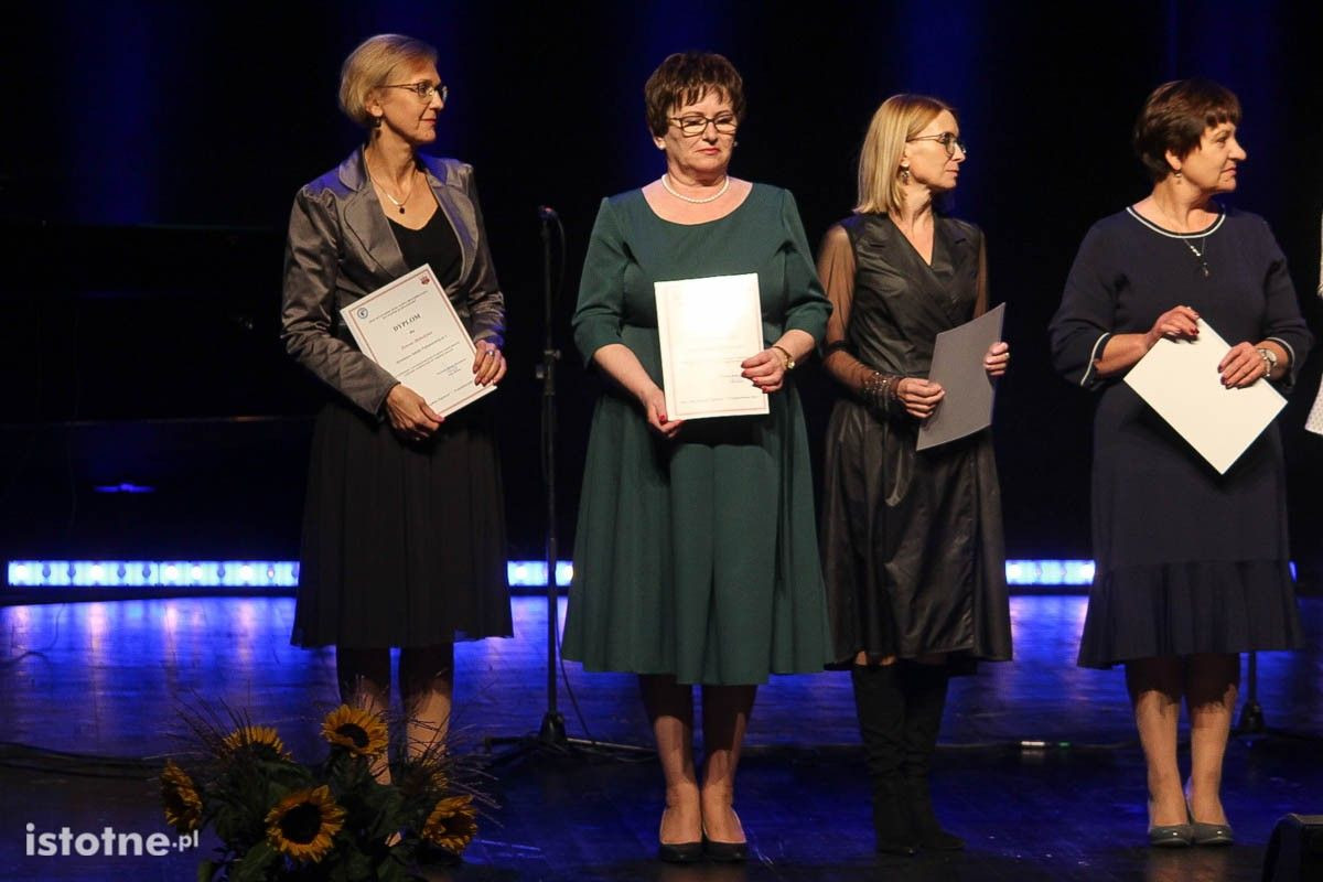 Gala wręczenia nagród najzdolniejszym uczniom i najlepszym nauczycielom