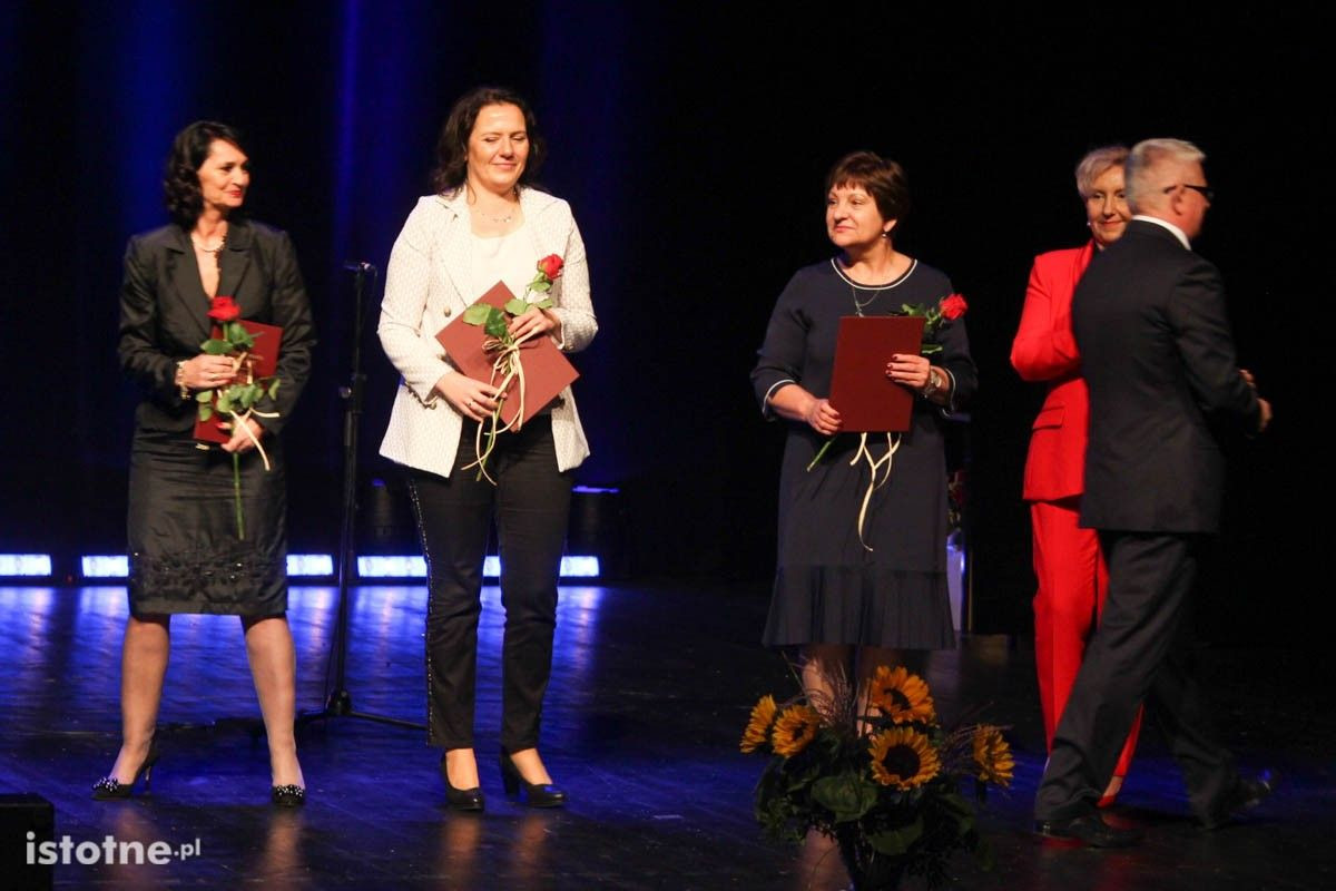 Gala wręczenia nagród najzdolniejszym uczniom i najlepszym nauczycielom